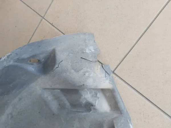 Left Front Wheel Arch - Renault Scenic III 09-16 image 4