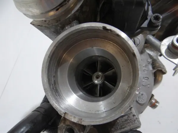 BMW N20 Turboahdin OEM 7634486 - Käytetty image 3