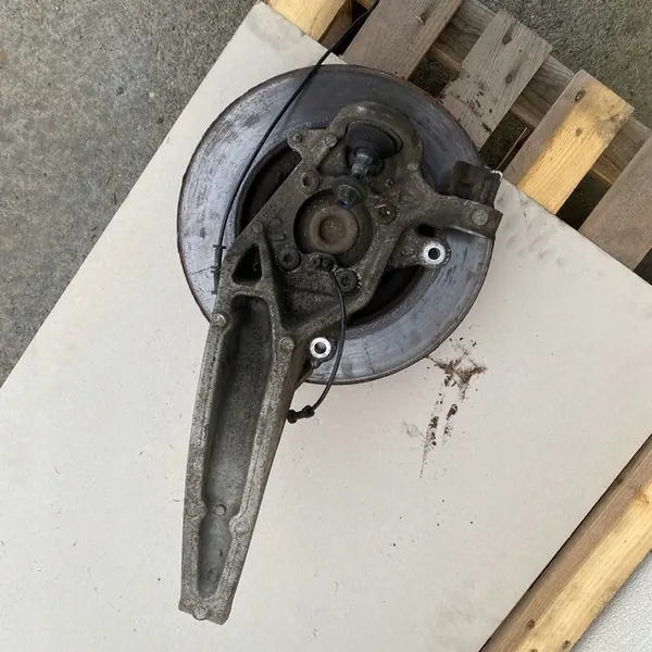 Vänster Främre Knuckle + Nav + Skiva Jaguar F-TYPE 2019 image 4