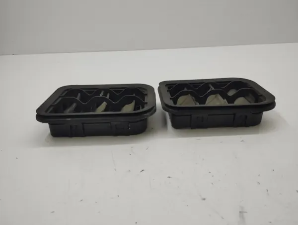 Bentley Flying Spur 2005 Achterbumper ventilatierooster OEM 1H0819465E image 3