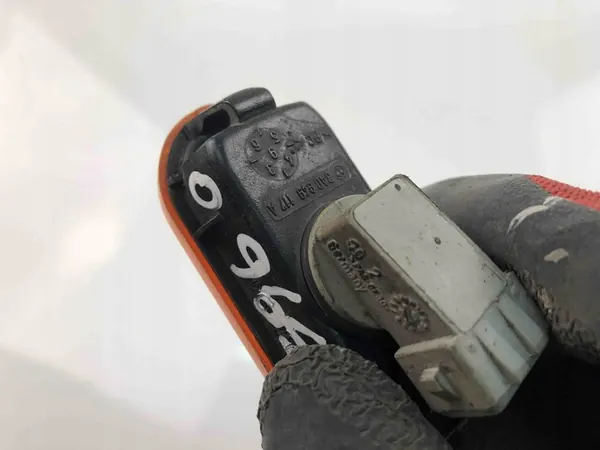 Indicador Esquerdo VW PASSAT B3/B4 3A0949117A image 4