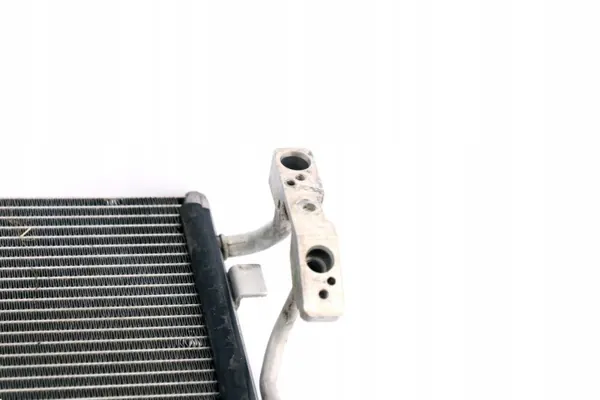 BMW 6806455 AC Condensor voor 3 Serie F30/F35/F31 image 3