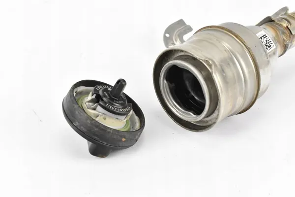 Tubería de llenado de combustible Mercedes Benz W177 image 5