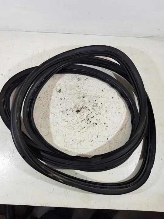 OEM USZCZELKA KLAPY BAGAŻNIKA TYŁ VOLVO XC60 I 08-13 image 5