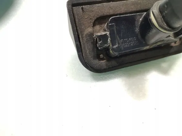 Luz de matrícula traseira Peugeot Bipper 2012 image 6