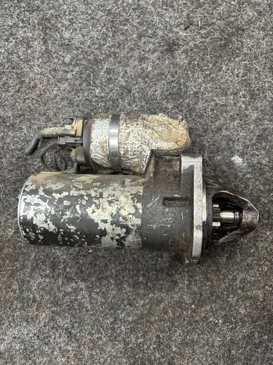 Motor de arranque Audi 90 2.0B image 3