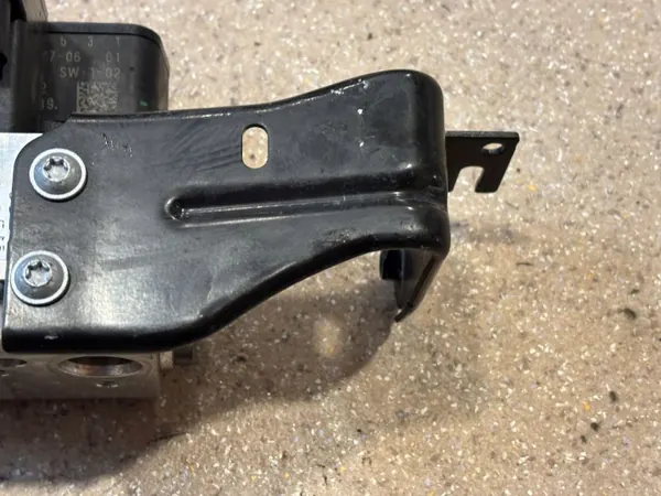 Ilmastointilaajennusventtiili OEM 4KE816102 Audi e-tronille image 3