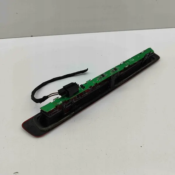 Lisäjarruvalo VW Amarok 3.0L 165kw 2H6945097J image 3