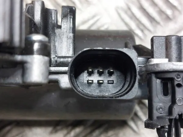 Bagagelås + Lås Passat B8 Sedan image 5