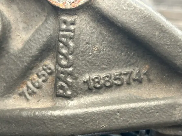 DAF 1885741Q Pakoputken Kiinnitystuki image 3