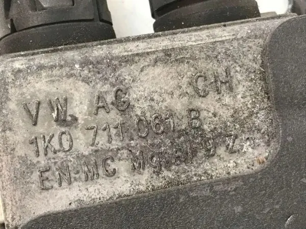 VW Versnellingspook OEM 1K0711061B Golf V 1.4 image 4