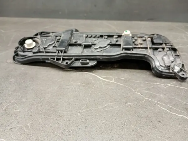 OEM 03776090 Oikea takavalon sisennys VW T6 image 5
