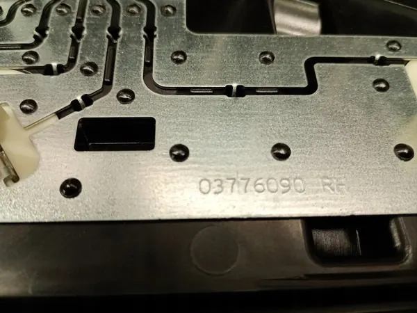OEM 03776090 Oikea takavalon sisennys VW T6 image 7