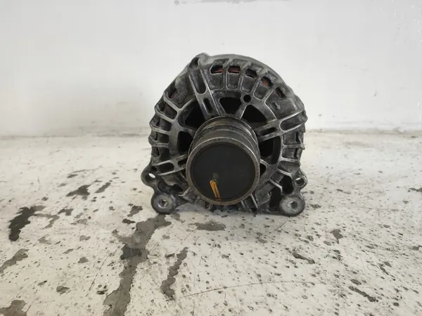 Vaihtovirtageneraattori Volkswagen 1.4 TSI OE 04C903023K image 6