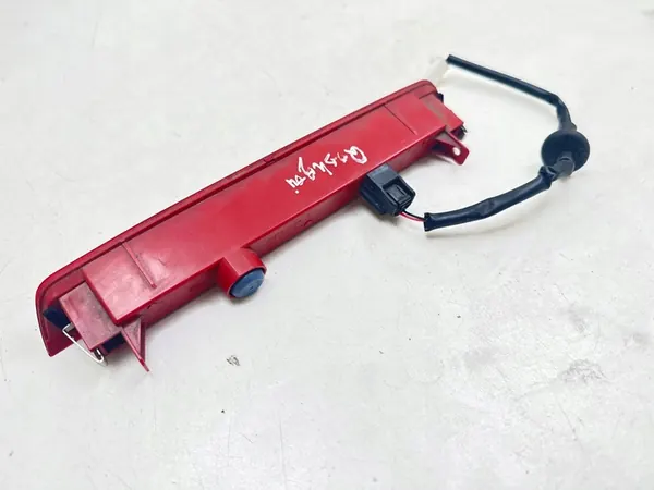 Luz de freio traseira Nissan OE 26590-4EA0A image 2