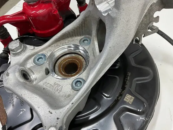VW Passat B8 Vorderachsschenkel rechts OEM 5Q0407258A image 3