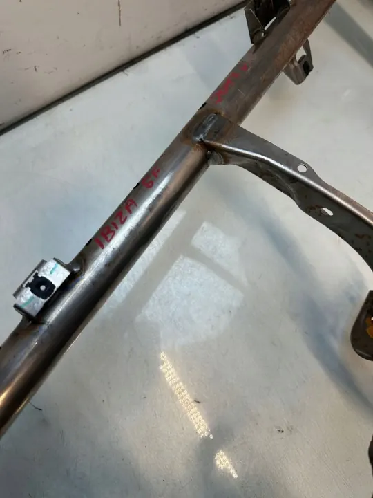 Refuerzo salpicadero OEM 6f1857017 Seat Ibiza V image 3