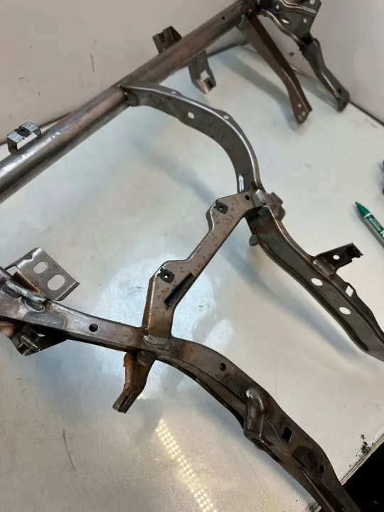 Refuerzo salpicadero OEM 6f1857017 Seat Ibiza V image 4