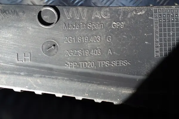 VW Taigo Vasen aurinkovarjo OEM 2G1819403G image 3