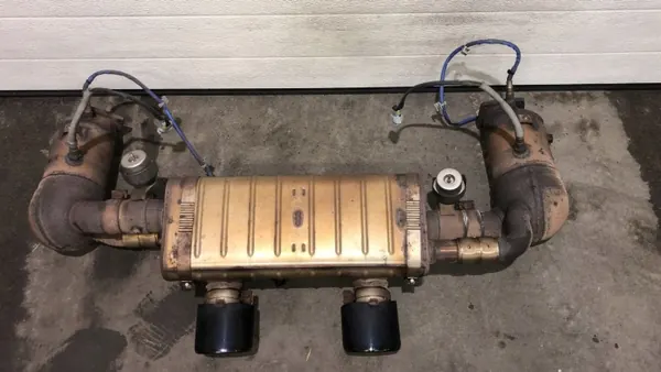 OEM 9P1251053A 9P1254400A Pakoputki Porsche 911 991 image 3