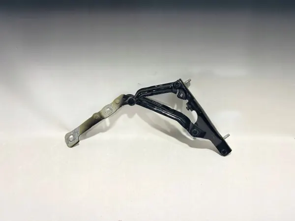 Oikea takatavaratilanneula Tesla Model 3 OEM 1551482-00-D image 2