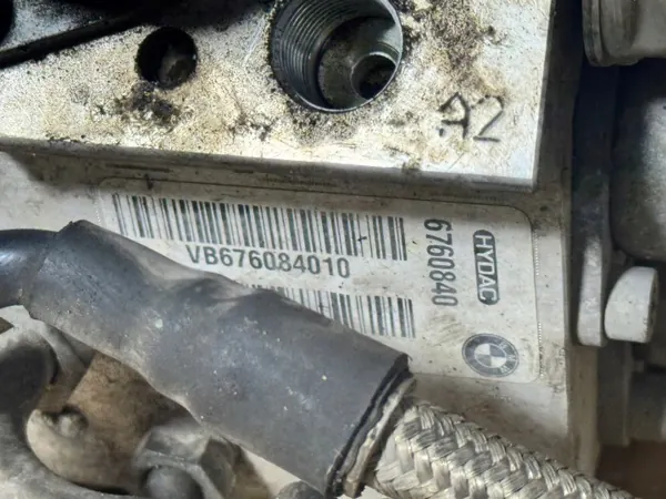 BMW Dynamic Drive fjädringspump OEM 6760840 image 3