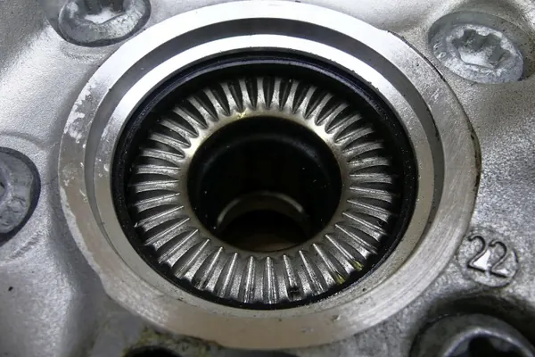 BMW OEM 6877148 6871338 oikea etunivela image 6