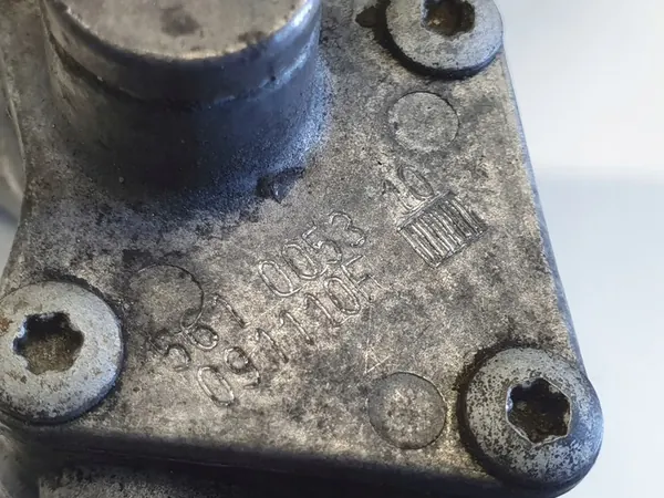 VW Caddy III Imupumppu 561005310 image 2