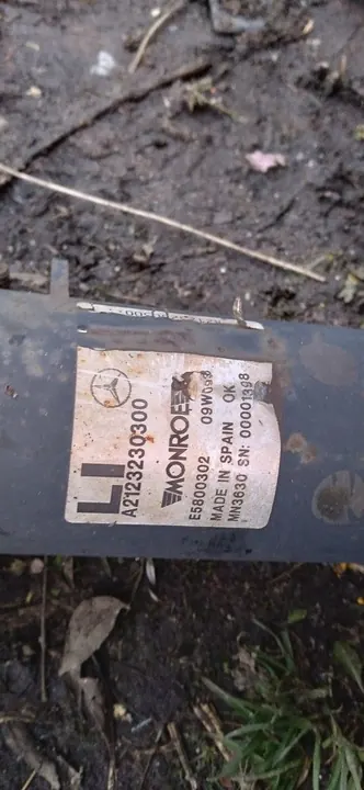 MERCEDES W212 W218 Front Suspension Knuckle A2123230300 image 2