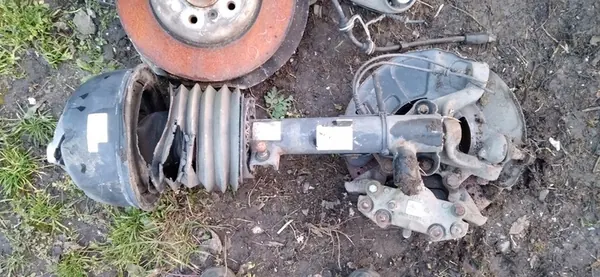 MERCEDES W212 W218 Front Suspension Knuckle A2123230300 image 3