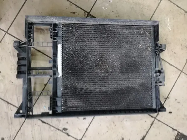 BMW E39 M54 Kühlerrahmen OEM 1712884 image 2