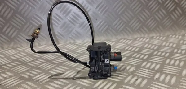 Soupape Compresseur BMW E61 OEM 6785505 Occasion image 10