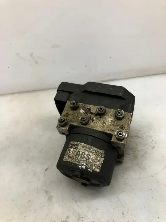 ABS-pompregelaar OEM 95660-17000 Gebruikt image 4