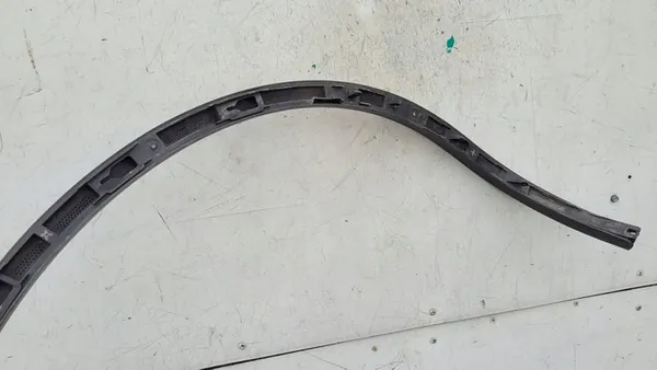 Volkswagen Touareg II Takaprighti lokasuojan lista image 8