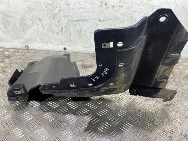 Honda HR-V främre underskydd OEM FBZ17124 - Begagnad image 3