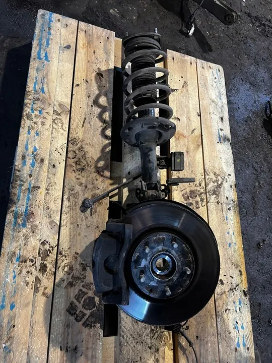 MAZDA CX5 II McPherson Dämpare Fram KB8M34900 image 3