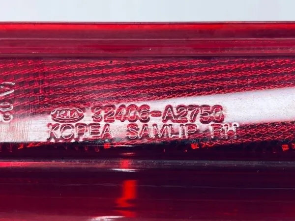 Reflector de parachoques OEM 92406-A2750 Derecho Trasero Kia Ceed image 4