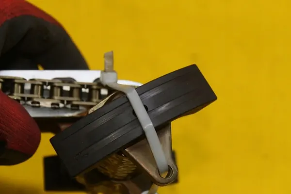 Volkswagen OE 058109217 Tensor de distribuição image 7