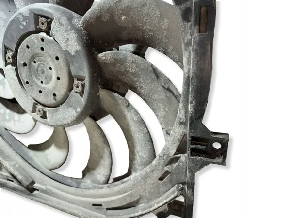 Gebrauchter Volkswagen OE Kühlerlüfter OEM 3D0121191K image 4