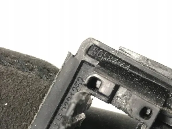 Visera BMW X5 F15 OEM 5058474 - Usado image 8