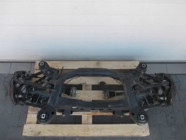 Travesaño trasero ap1 para BMW 3 E90 E87 - Usado image 2