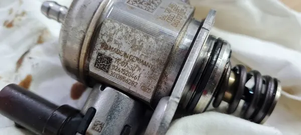 A4 B9 8W Polttoainepumppu 2.0 TFSI 06G127025M A5 Q5 image 7