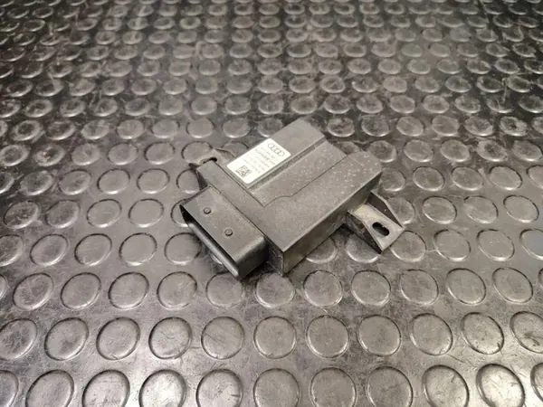 Contrôleur de Pompe à Carburant Audi A8 S8 D4 4H0906093G image 1