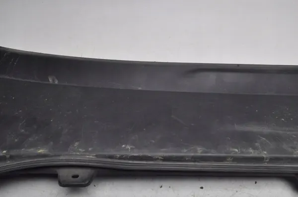 Volvo OE 30779344 Moldura Para-brisas Plástica Usada image 3
