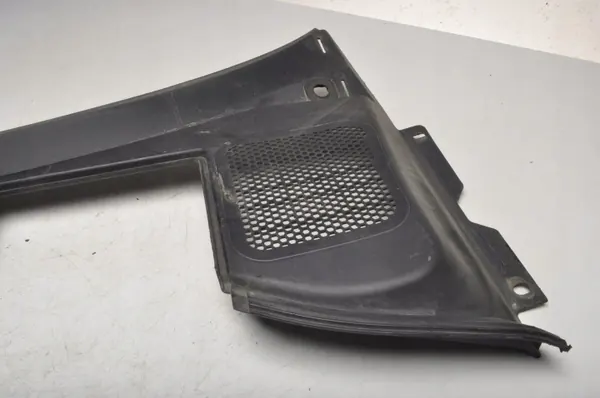 Volvo OE 30779344 Moldura Para-brisas Plástica Usada image 5