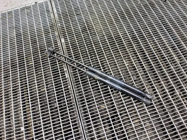 OEM 81770-A2200 Pistón Portón Izquierdo Trasero Kia Ceed image 2