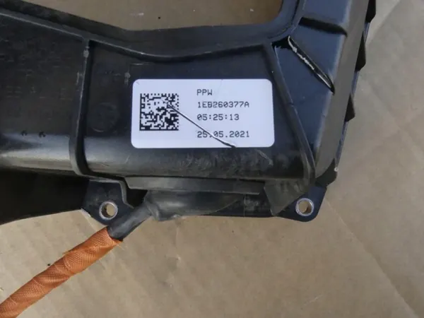 OEM 1EB260377A Conduto Entrada Ar Volante Direção image 3