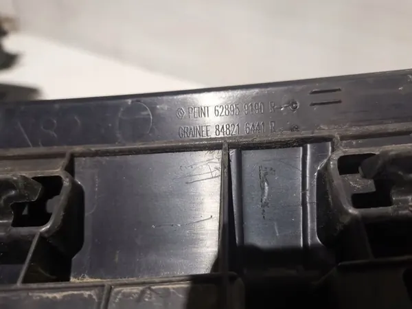 Grill listwa atrapa Renault Trafic III 14-19 image 6