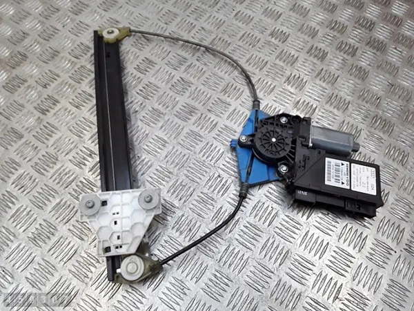 Audi A4 raamregelaar OEM 8e0959802a - Gebruikt image 3