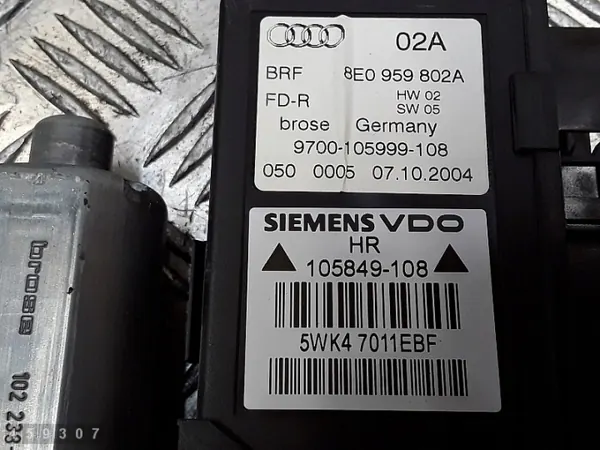 Audi A4 raamregelaar OEM 8e0959802a - Gebruikt image 4